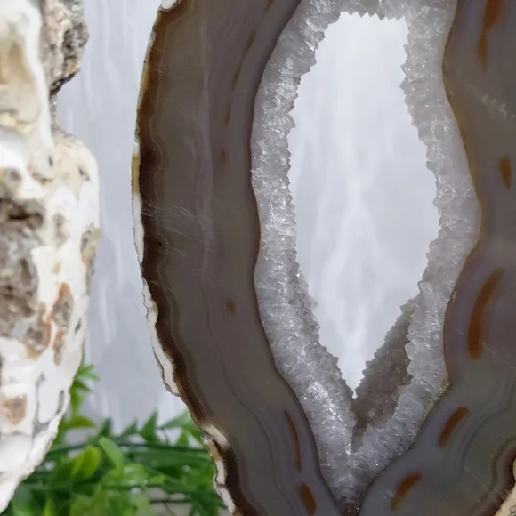 Natural Agate Geode Bookends - Picture 15 of 16